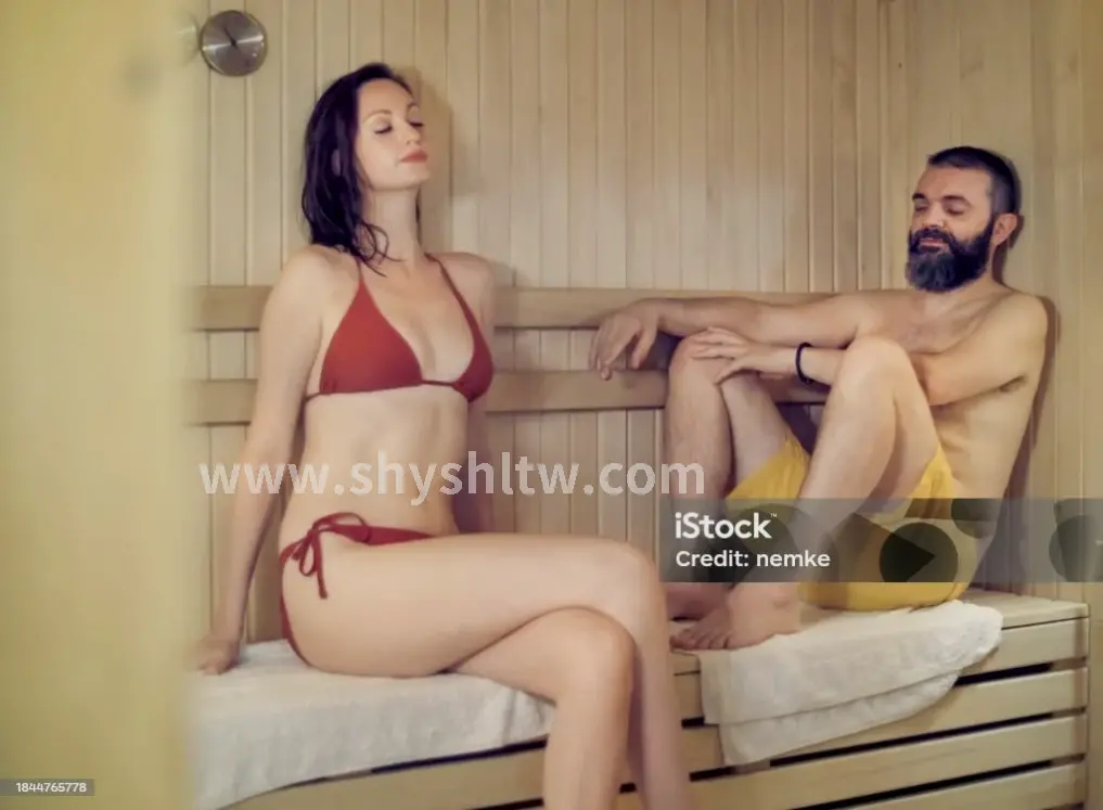 舒适的桑拿房间