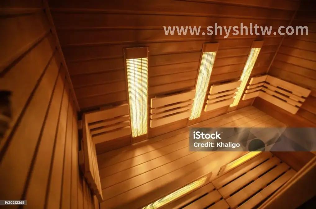 桑拿房内部